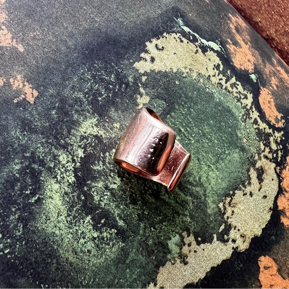 FARIS SSENSE Exclusive Rose Gold Small Bubble Ear Cuff - Picture 5 of 5